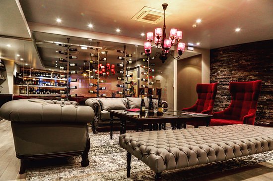 Paralelo 45 passou de conceito wine bar a restaurante