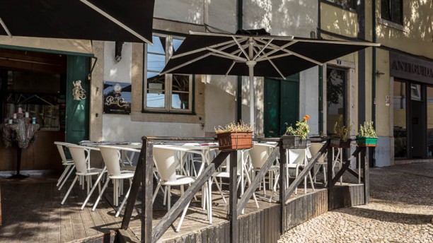 Le Petit Café