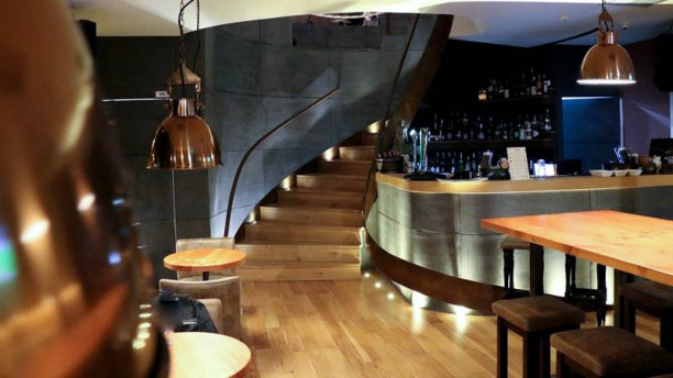 Lotus Bar & Bistro
