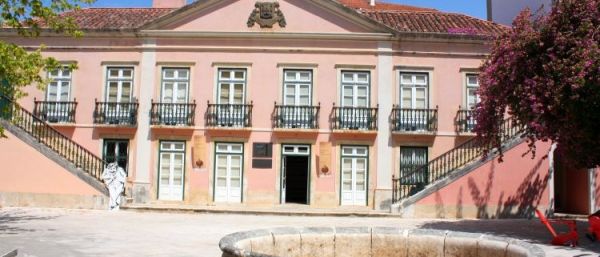 Os 8 melhores pontos turisticos para conhecer e visitar em Caldas da Rainha