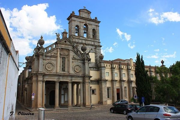 Visitar Évora os 18 melhores locais para conhecer